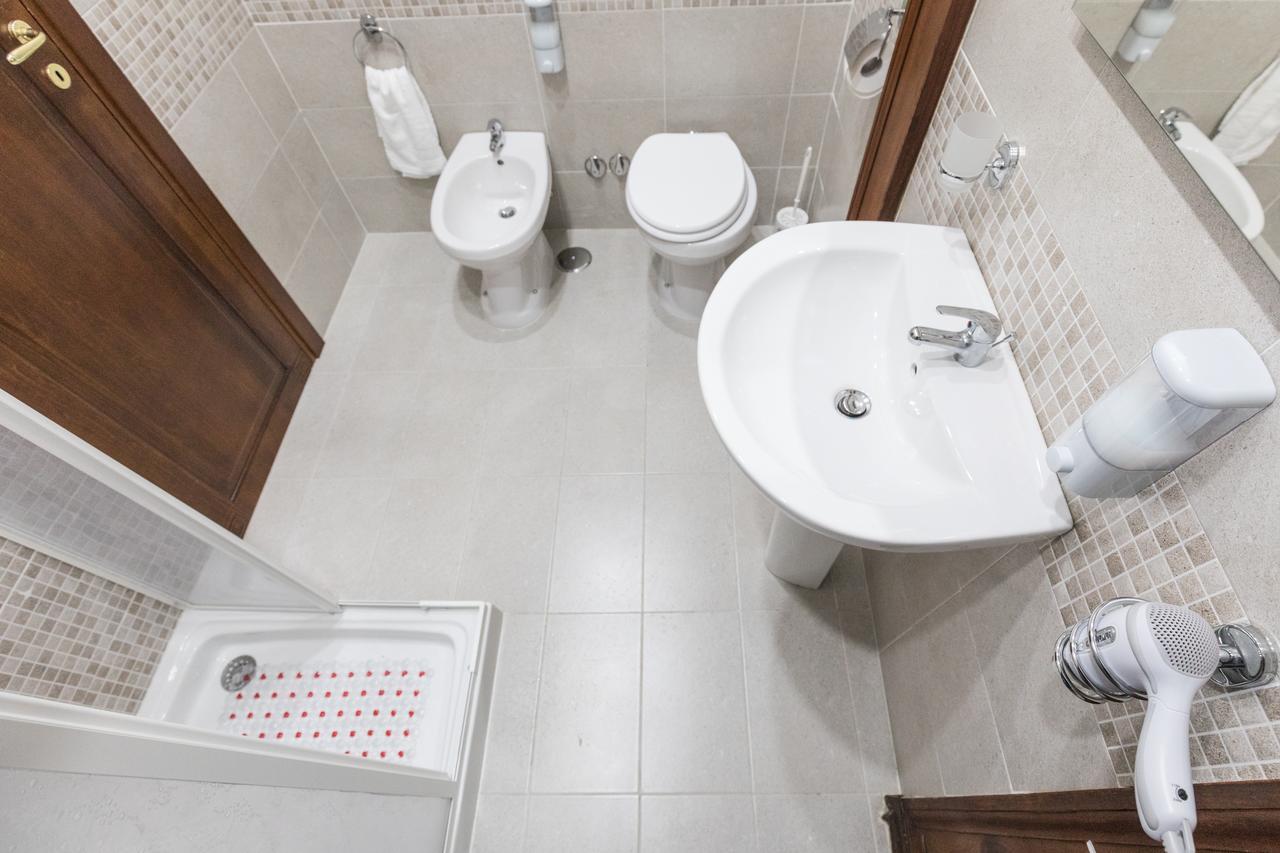 Opera Home Naples Luaran gambar