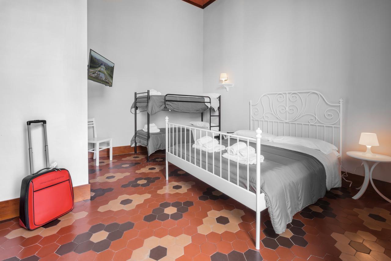 Opera Home Naples Luaran gambar