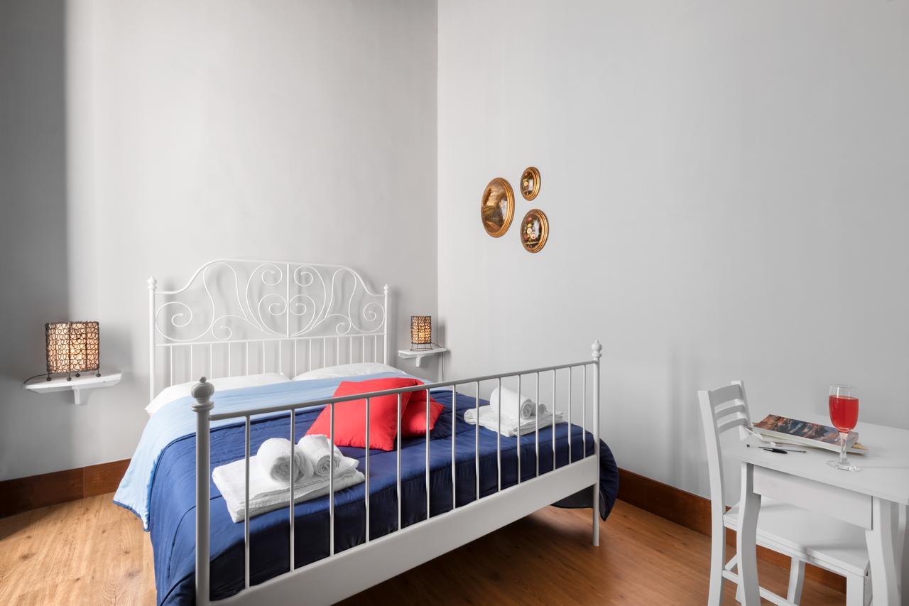 Opera Home Naples Luaran gambar