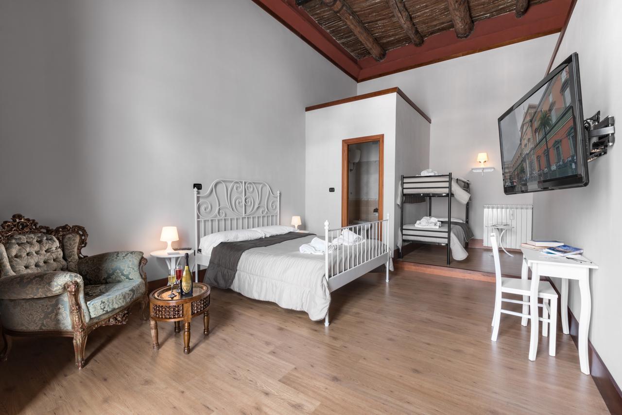 Opera Home Naples Luaran gambar